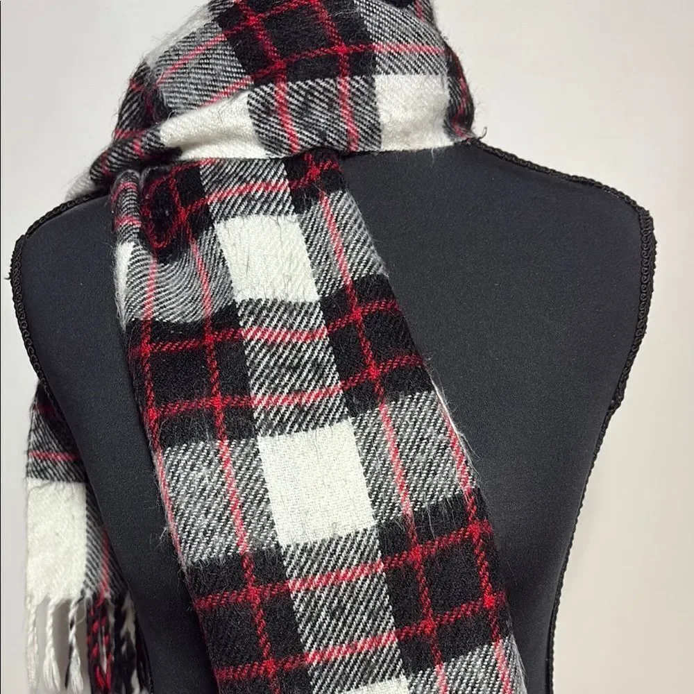 Plaid Black and White Scarf